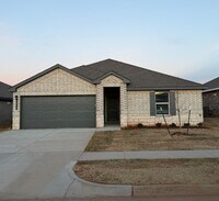 Building Photo - 2928 Ember Dr