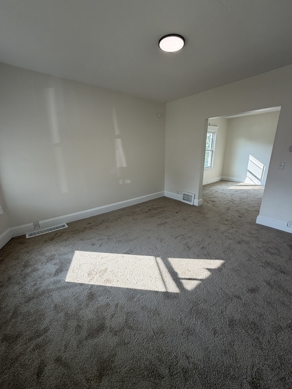 Building Photo - 3569 Independence Rd