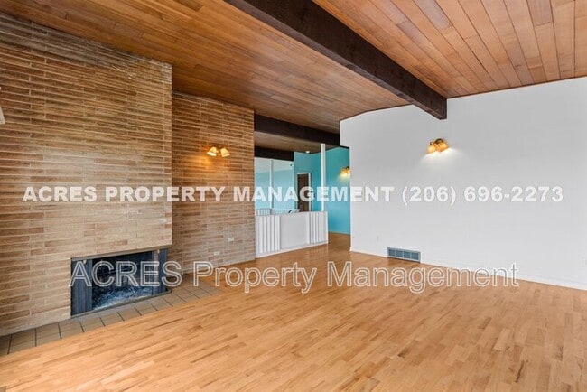 Building Photo - 7617 S Lakeridge Dr