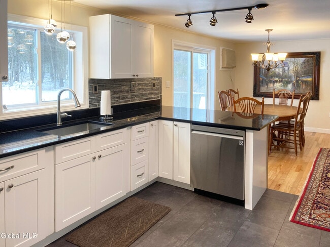 Building Photo - 157 Louden Rd