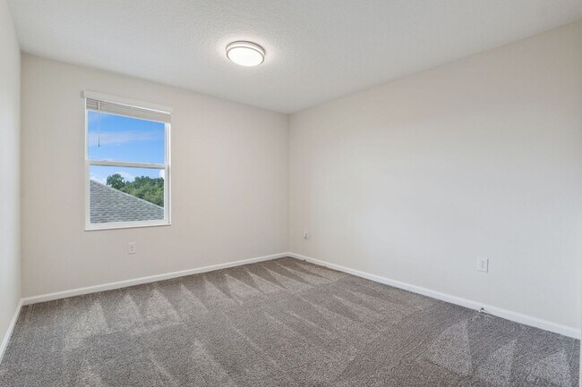 Building Photo - Spacious and Modern 5 Bedroom Home in Gated Arden Park North