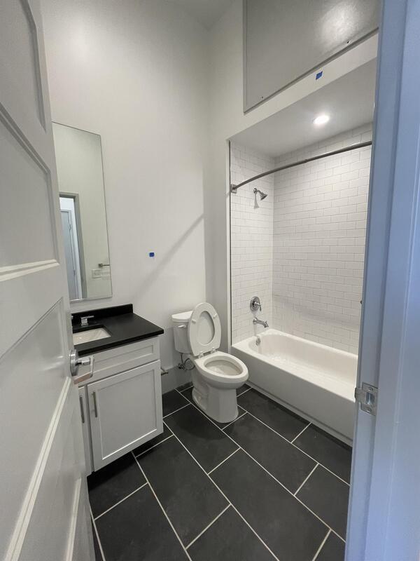 Building Photo - 315 W 38th St