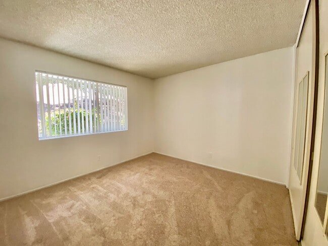 Building Photo - 3654 Summershore Ln