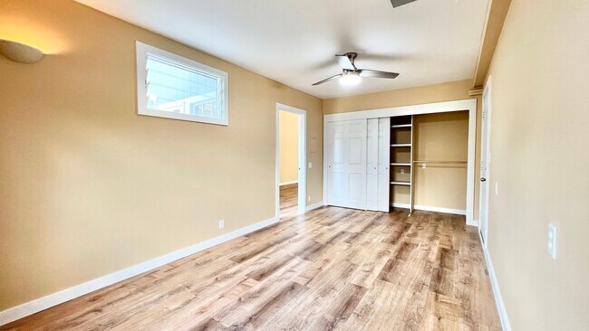 Building Photo - RARELY AVAILABLE 3 BEDROOM NEAR BEACH