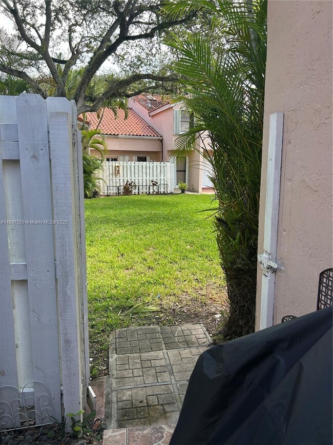 Building Photo - 11810 SW 80th St