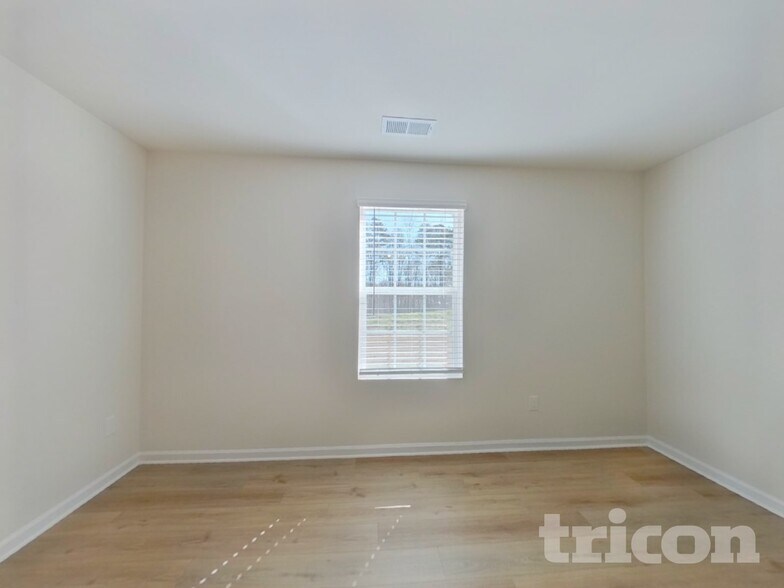 Building Photo - 2503 Trollinger Dr