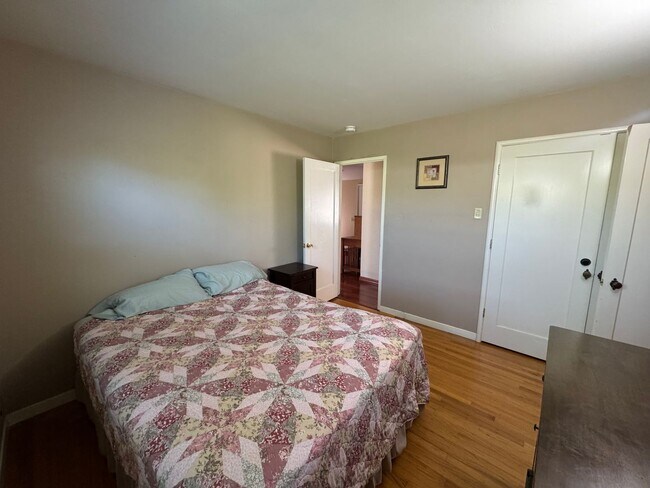 Building Photo - Fully Furnished 3BED/2BATH SFH For Rent in the Desirable City of San Leandro, Ca!!!!