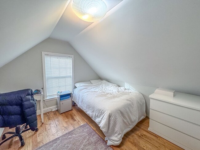 Building Photo - 79 Winchester Ave