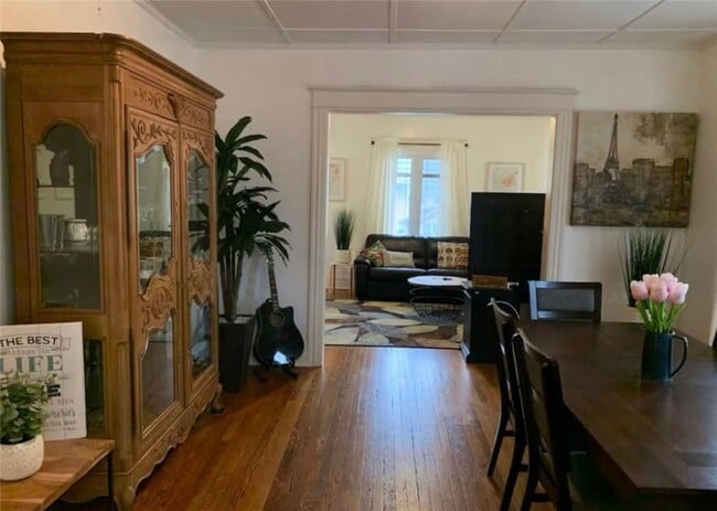 Building Photo - 948 Monroe Ave