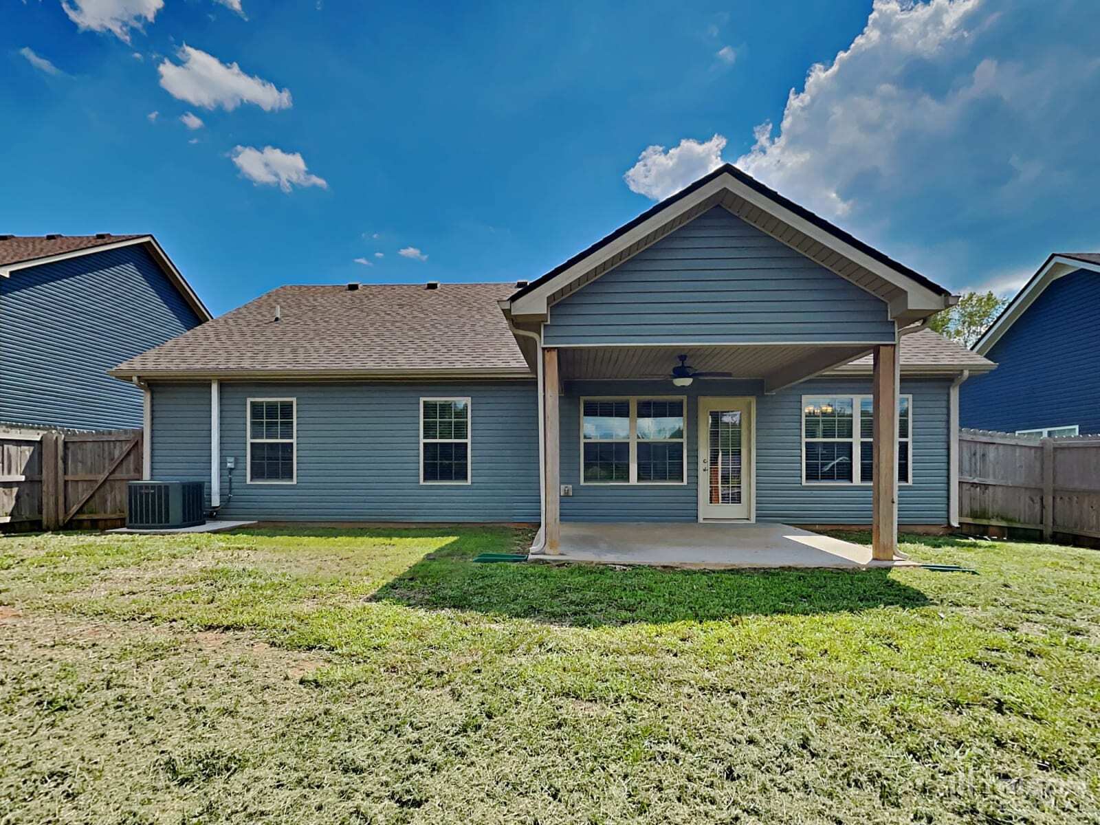 Building Photo - 1489 Coronado Dr
