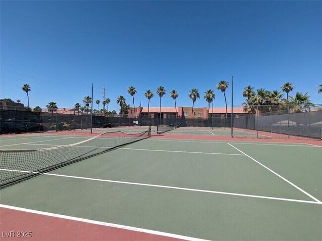 Building Photo - 5044 River Glen Dr