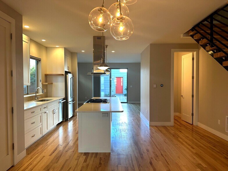 Building Photo - 3912 Utica St