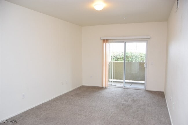 Building Photo - 50 Aura de Blanco St