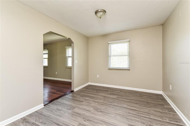 Building Photo - 507 67th Ave Dr W