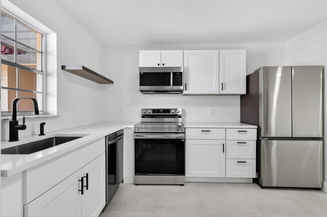 Building Photo - 846 Salem Ln