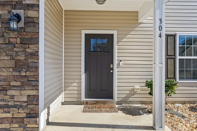 Building Photo - 304 Little Egret Ln