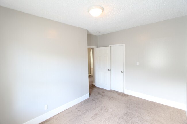 Building Photo - 2701 Ave J
