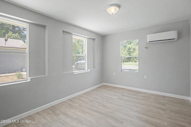 Building Photo - 9424 Daisy Vestry Rd