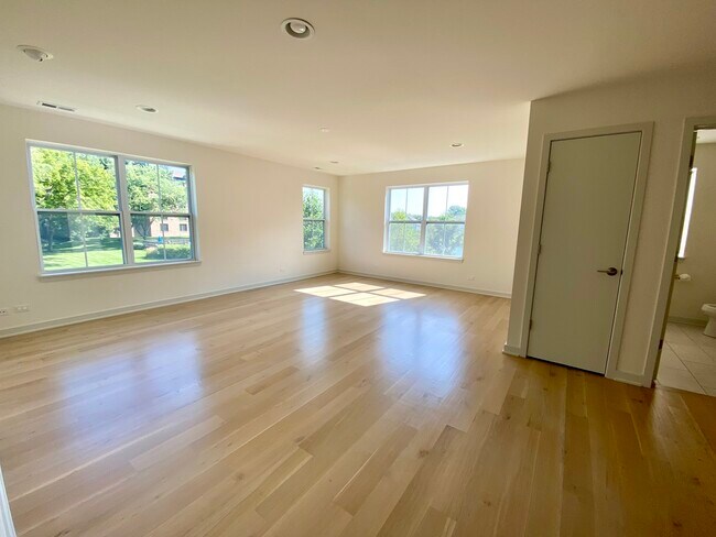 Building Photo - 3708 Provenance Way