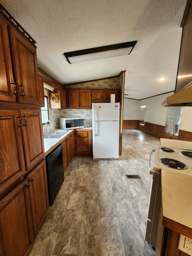 Building Photo - Spacious 2/2 House in Burnet TX