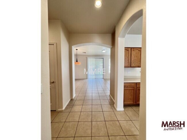 Building Photo - Very nice 3 bedroom home in Chandler not far from San Tan Village &amp; downtown Gilbert!