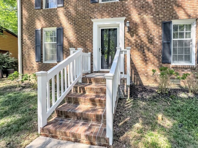 Building Photo - 312 Trappers Run Dr
