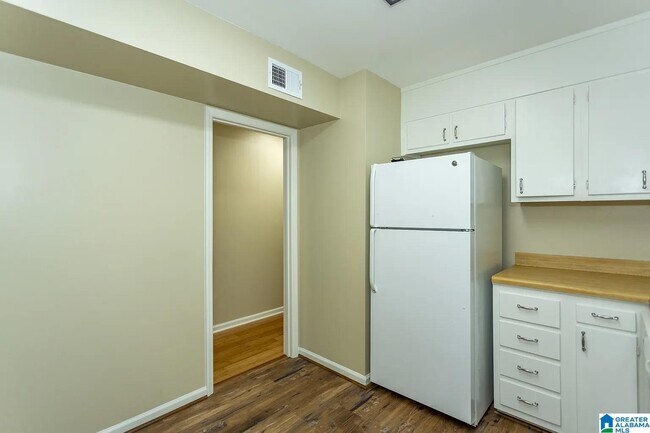 Building Photo - 2200 Montreat Cir