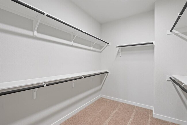 Building Photo - 144 Granit Oak Dr