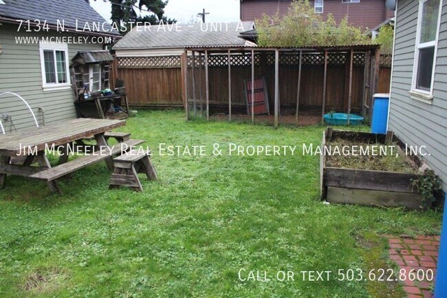 Building Photo - 7134 N Lancaster Ave