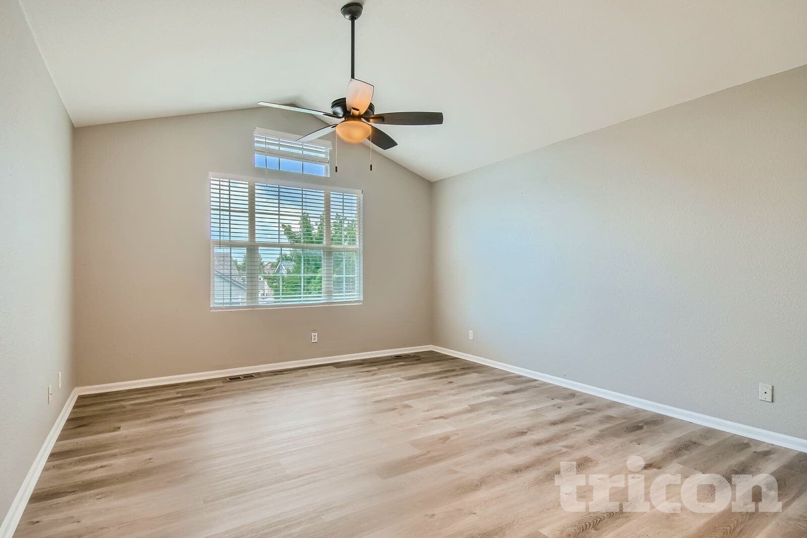 Building Photo - 2175 E 97th Dr