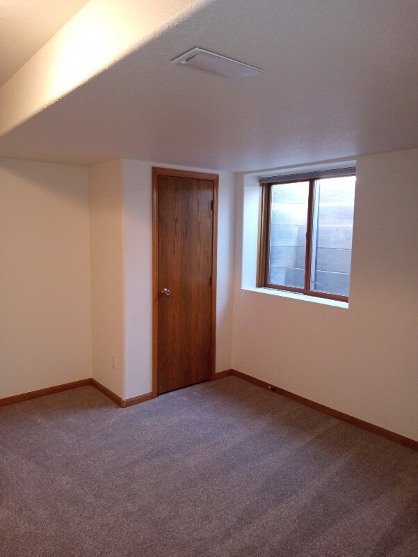 Building Photo - 1648 Northbrook Dr