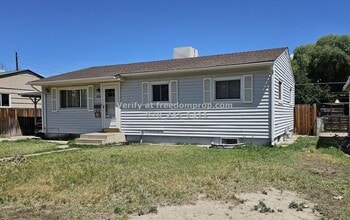 Building Photo - 2312 Mesa Ave
