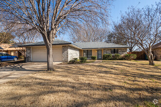 Building Photo - 5218 Prairie Creek Dr