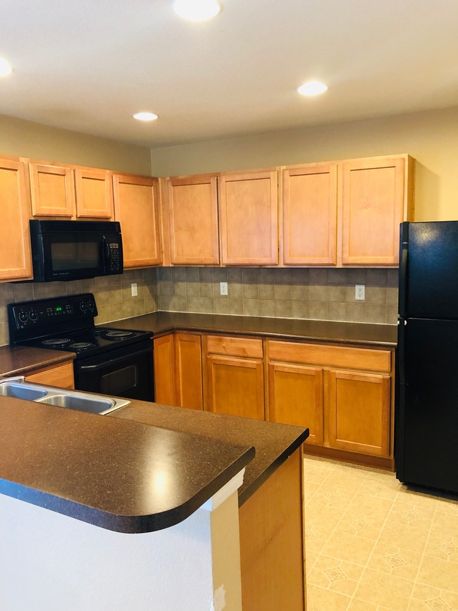 Building Photo - 2208 Merlot Ct