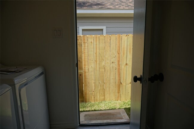 Building Photo - 9761 Black Gum