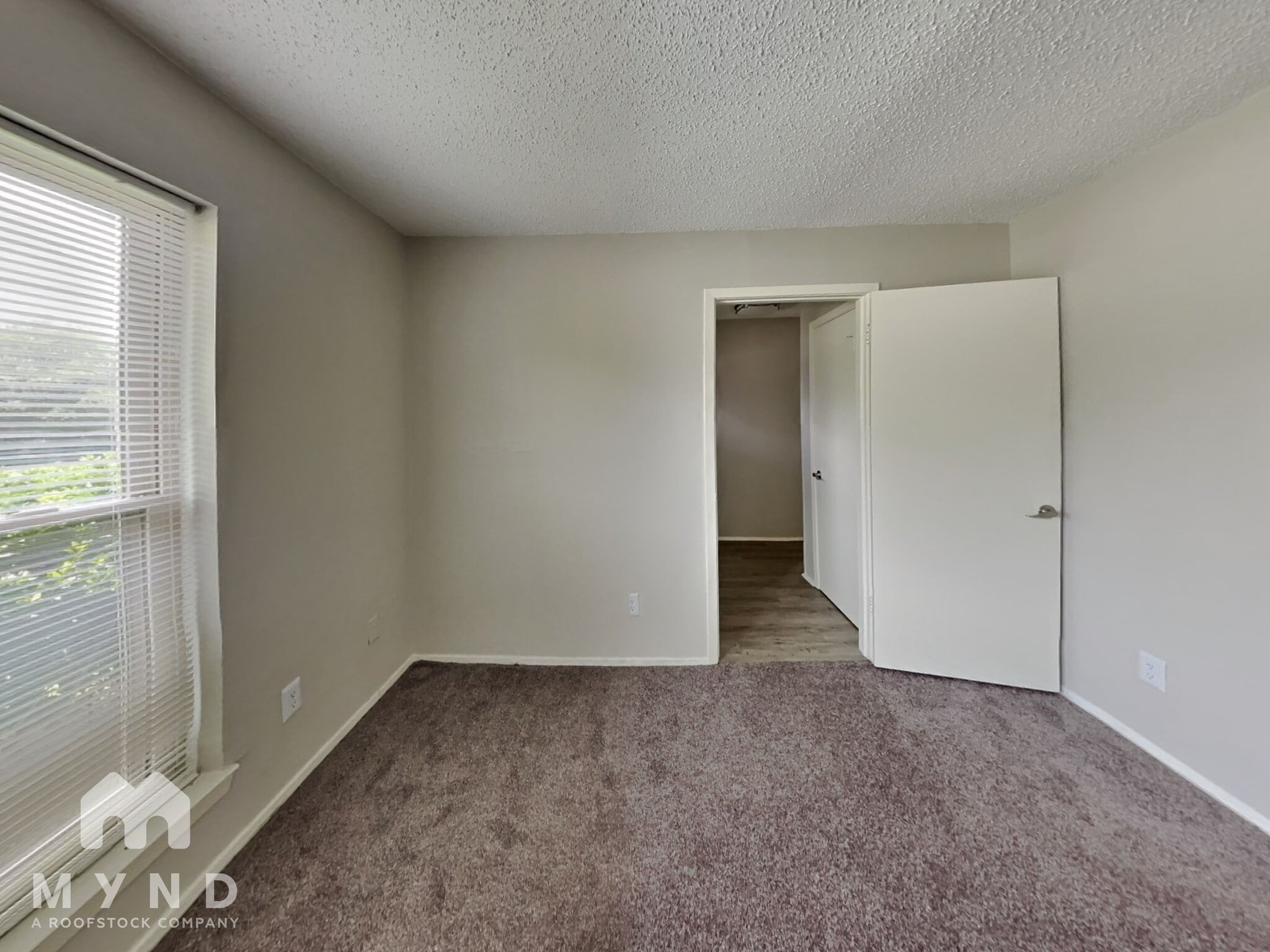 Building Photo - 9723 Summerwood Cir