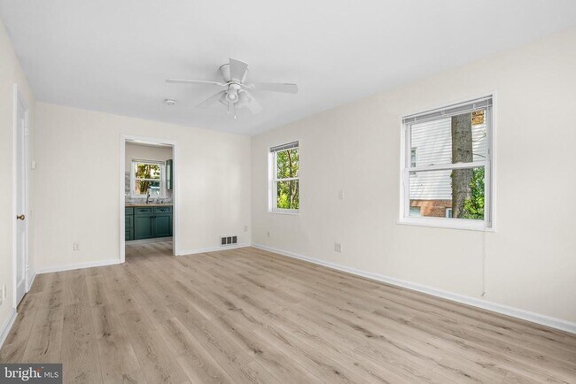 Building Photo - 5810 Fifer Dr