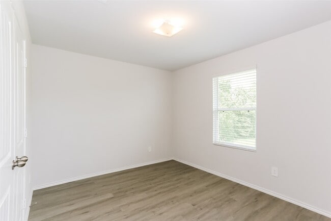 Building Photo - 21510 Kimro Ln