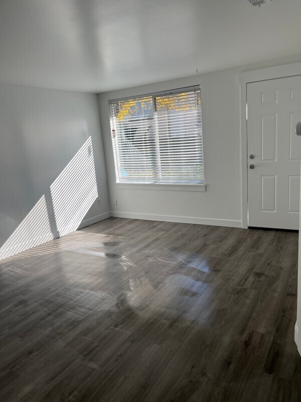 Building Photo - 2618 8990 W