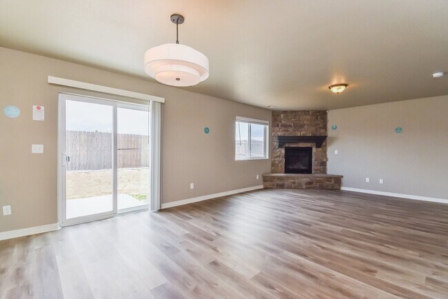 Building Photo - 7448 Cat Tail Creek Dr