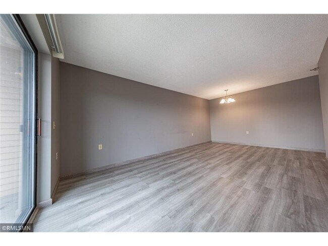 Building Photo - Modern Downtown St. Paul Condo with Top-Ti...