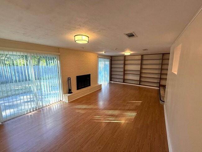 Building Photo - 241 Merribrook Trail