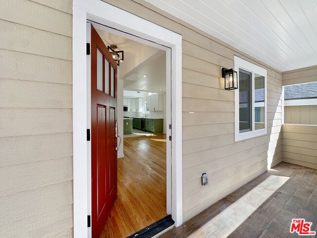 Building Photo - 5930 Willoughby Ave