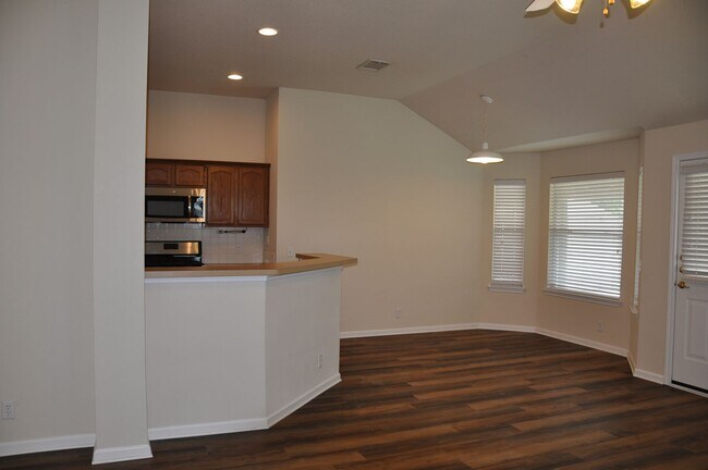 Building Photo - 3 Bedroom 2 Bath with Study in Kyle