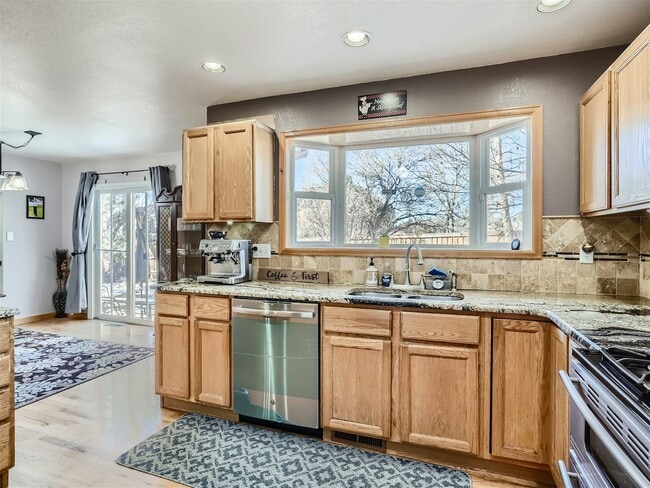 Building Photo - 16379 Stone Ledge Dr