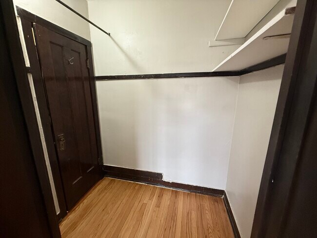 Building Photo - 2107 Grove Ave