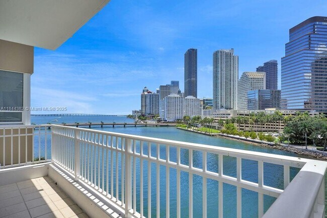 Building Photo - 801 Brickell Key Blvd