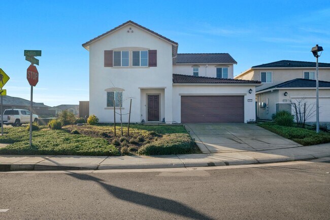 Building Photo - 2032 Gatlin Ct