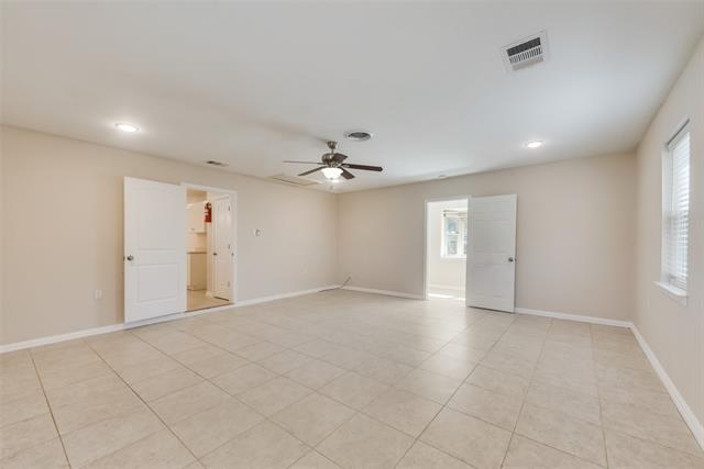 Building Photo - 8611 Hanford Dr