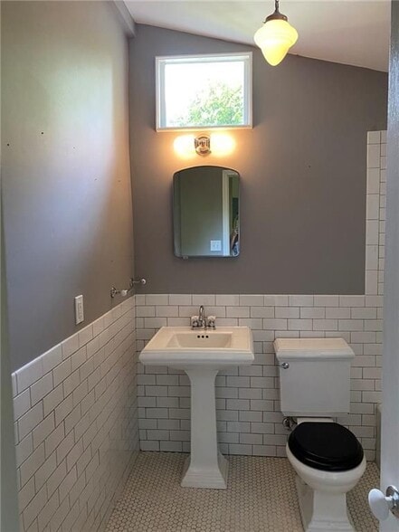 Building Photo - 101 1st Ave NW